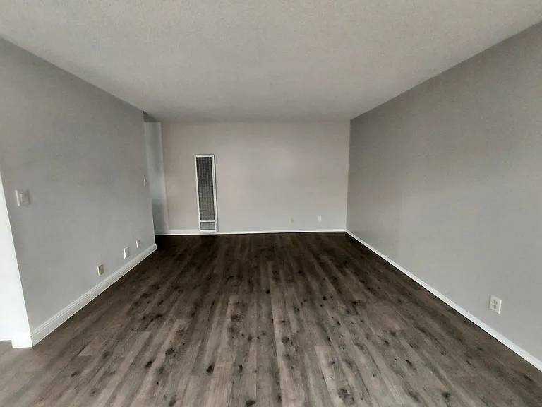 1x1 $1,833/ 2x1 $2,291- Port Hueneme