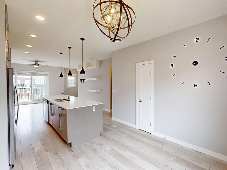 410 Cornerstone Mnr NE — Photo 5