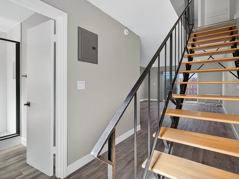 13392-13400 Magnolia Street — Photo 15