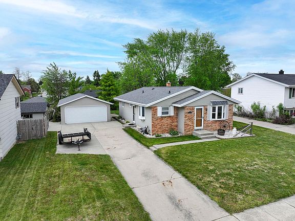 3rd image of 1605 Williams AVENUE
