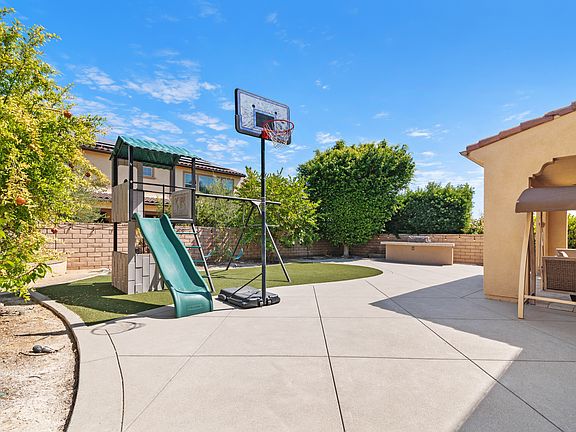 3rd image of 13495 Tierra Vista Cir