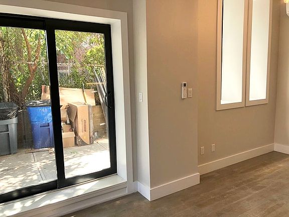 2nd image of 358 Irving Ave #3I