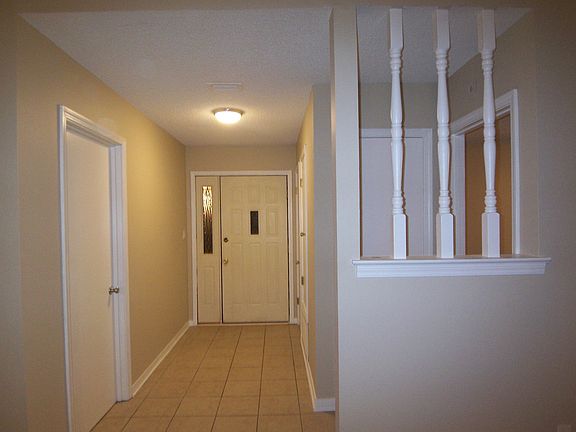 4th image of 727 Valley Ridge Way