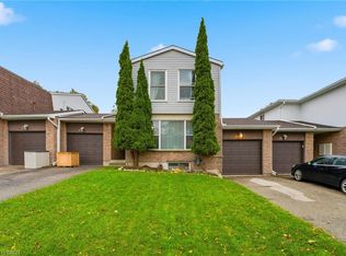 11 Hillbrook Cres, Kitchener, ON N2N 1J4