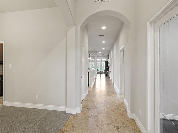 3rd image of 2812 Leafwood Lane