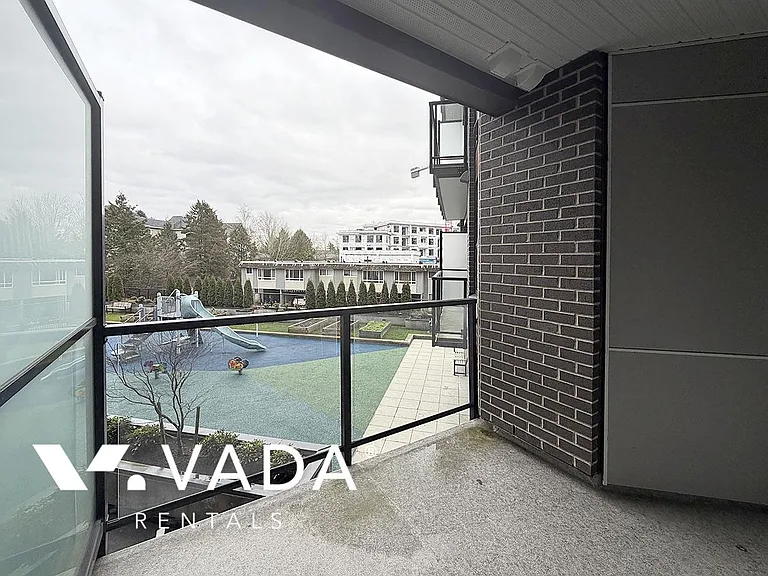 20695 Eastleigh Cres #213 — Photo 4