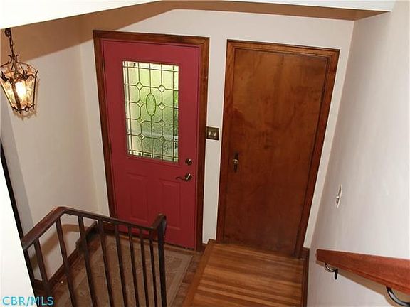 5th image of 407 Clinton Heights Ave
