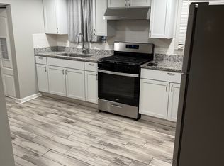 5000 W Drummond Pl #B, Chicago, IL 60639