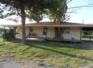 400 N Cox St, Granite, OK 73547