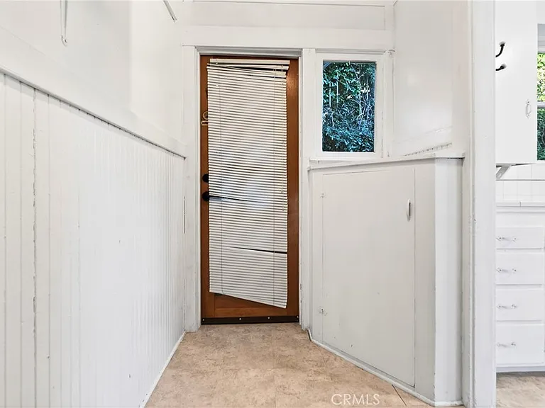 316 W Kenneth Rd — Photo 32