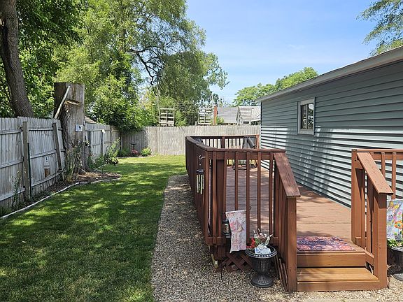 5th image of 219 Abbie St SE