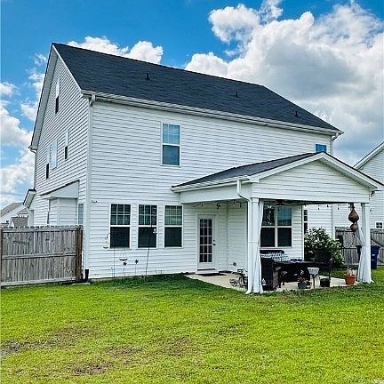 4th image of 414 Bedford Dr