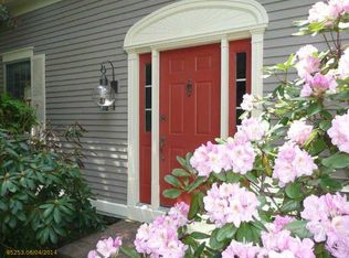 296 N Auburn Rd, Auburn, ME 04210