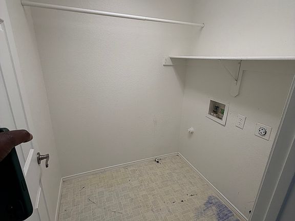3rd image of 4022 Wiltshire Dr