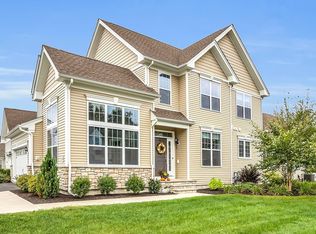 23 Helen Ln #23, Millis, MA 02054