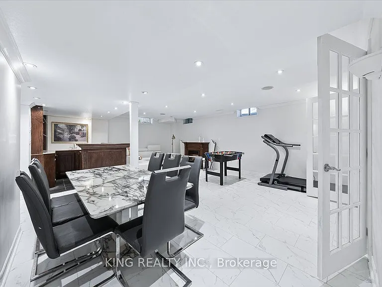 76 Blackburn Dr — Photo 40