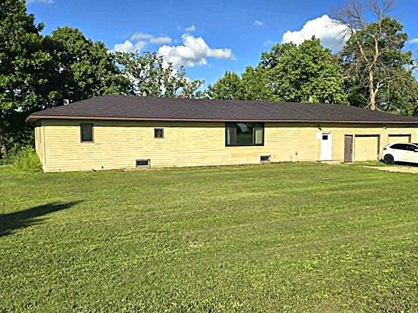 13454 750th St, Blooming Prairie, MN 55917