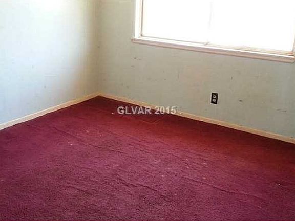5th image of 4217 Esmeralda Ave