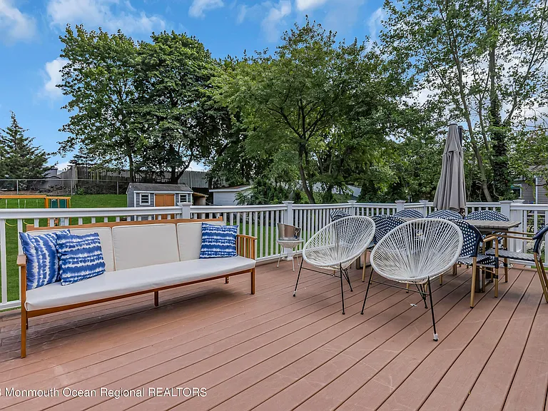 26 Hilltop Rd — Photo 22