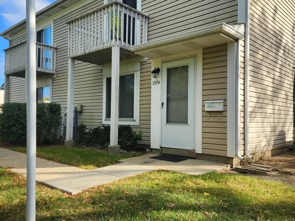 1574 Cornell Cir #1574, Hoffman Estates, IL 60169