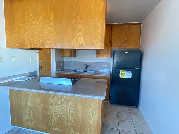 4th image of 2 W Cavour St #6