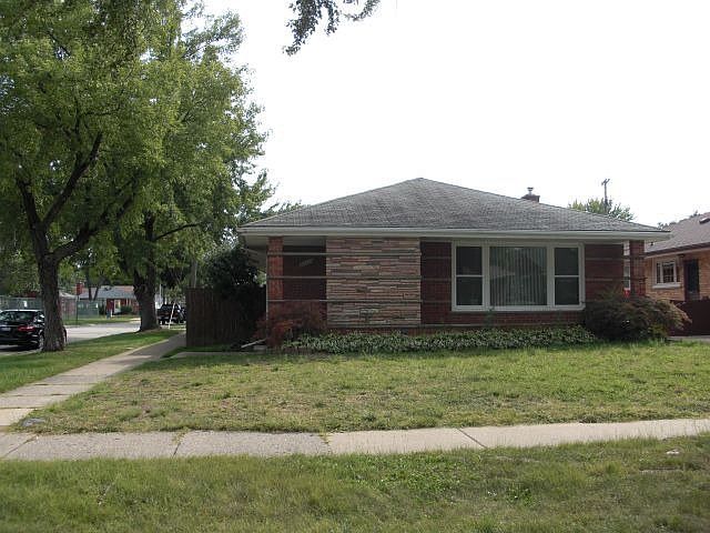 2nd image of 20456 Van Antwerp St