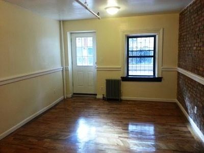 4th image of 52 W 128th St