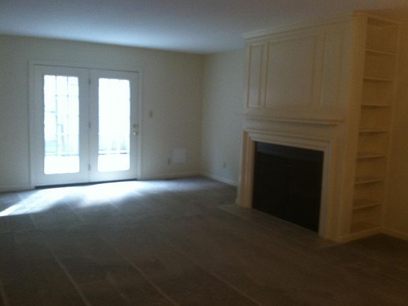 4th image of 3640 Taliluna Ave