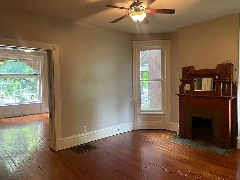 1610 S 3rd St #1 — Photo 5