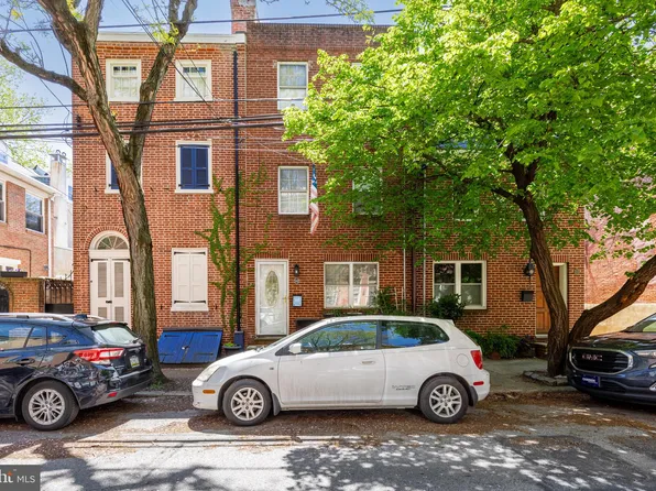 202 Carpenter St, Philadelphia, PA 19147