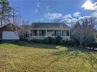 136 Sunset Ridge Dr, Etowah, NC 28729