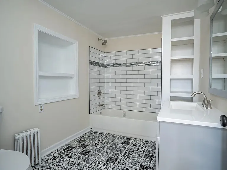 15 Johnson Ln — Photo 3