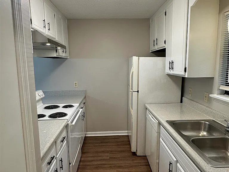 2496 Southwood Plantation Rd #A — Photo 3