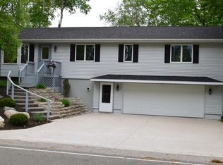 6330 Lakeshore Rd, Manistee, MI 49660