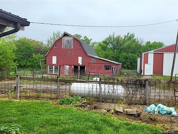5th image of 78 Franks Ln