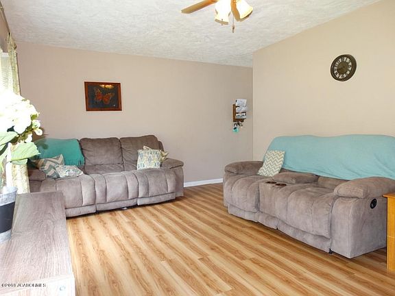 2nd image of 5403 Bagnall Dr