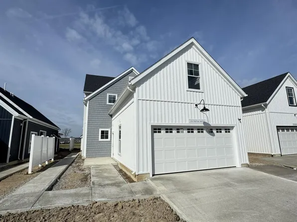 2331 Chateau Dr, Pt Clinton, OH 43452