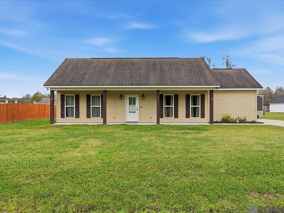 1st image of 20405 Ridgelake Rd