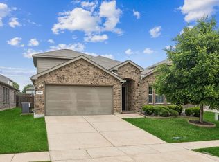 709 Cheyenne Dr, Aubrey, TX 76227