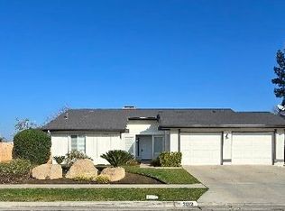 3012 E Los Altos Ave, Fresno, CA