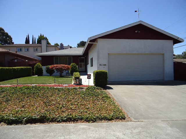 1st image of 311 Baywood Dr