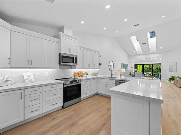 6644 Trident WAY, NAPLES, FL 34108