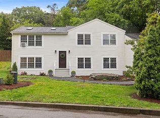 40 Poppy Pl, Warwick, RI 02886