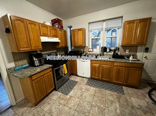 1458 Tremont St APT 3, Boston, MA 02120