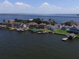 16425 Clear Water Cir, Montgomery, TX 77356