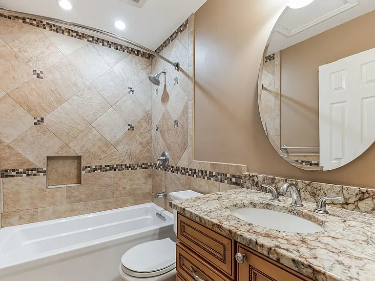 5201 Dunstable Ln — Photo 11