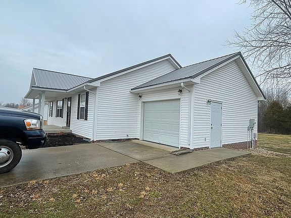 2nd image of 160 Race St