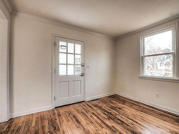 5th image of 1505 Greenville Ave