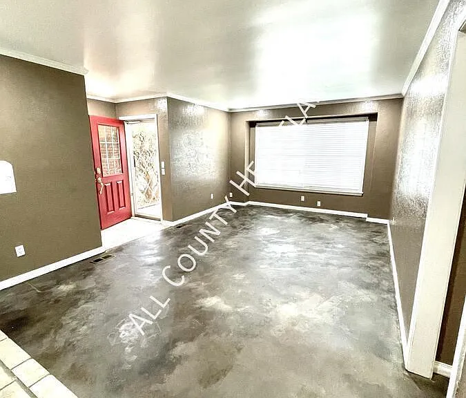 1100 Fenwick Pl — Photo 2