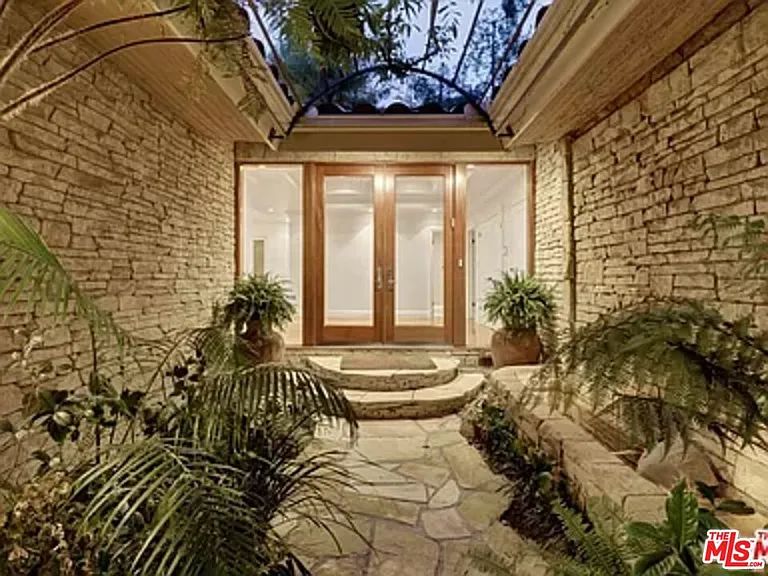 1681 Stone Canyon Rd — Photo 33
